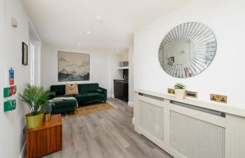 Holm House - Stylish Coastal Suites - Silures Bar & Restaurant On-site - Foto 57