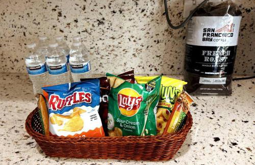 King Suite, 5 Queen beds Spacious Modern Home - Foto 13