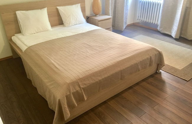 Apartments next to Opera - Photo 2