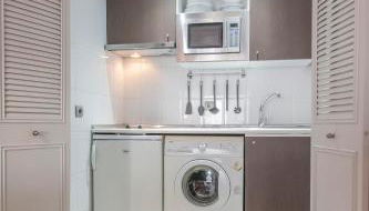 Tu Escapada Urbana - Plaza de Castilla III, Diseño y Localización - Photo 4