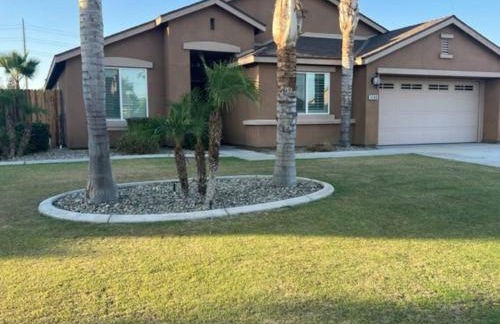 Cadbury 4BR Outdoor Kitchen Sleeps 8 Peaceful - Photo 3