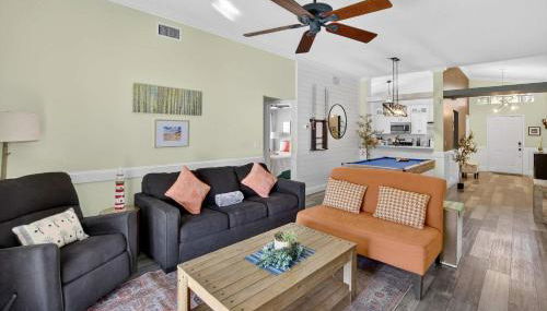 Lakefront 4-Bedroom Home with Pool - Foto 2