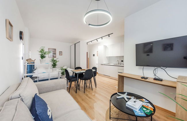 Coastal Pines Studio - Photo 13