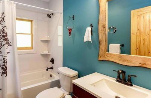 luxury Dear Tryon Cabin by TIEC in Green River Highlands - Foto 15