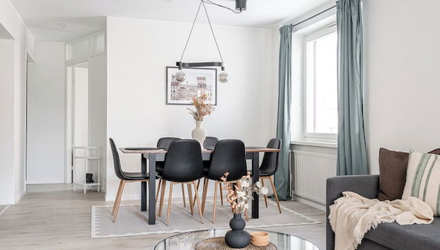 Spacious Downtown Apt with Balcony that Hosts 10 - Foto 5, Zimmer