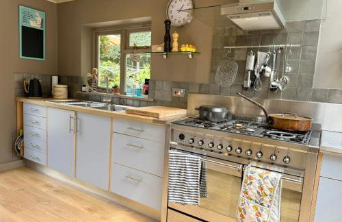 Tranquil Seaside Cottage by NewFo - Photo 28