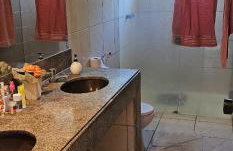 Apto espaçoso, portaria com segurança 24 horas, 2 vagas de estacionamento coberto, piscina adulto e infantil, 2 quadras da praia, próximo ao Crocobeach e Chico do Caranguejo, UPA, supermercado e shopping Rio Mar - Foto 5