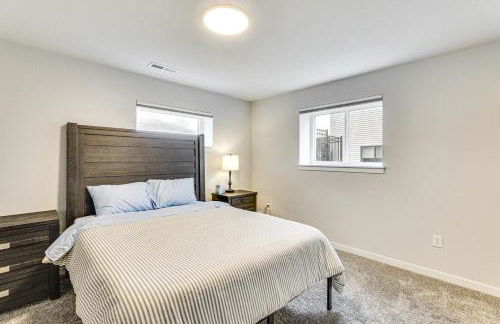 Spacious and Modern Home with Deck in Oregon! - Foto 28