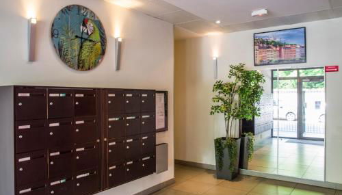 Petit nid douillet Décines - Foto 3, Lobby or reception