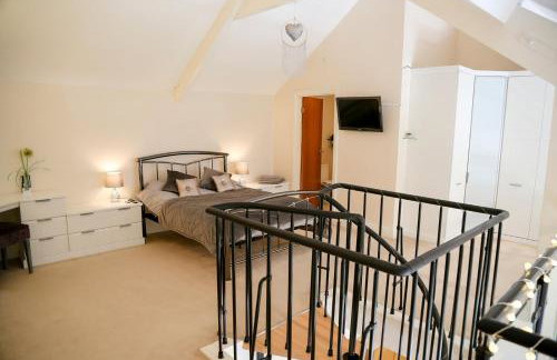 Beautiful cozy 3 bedroom 2 bathroom apartment - Foto 43