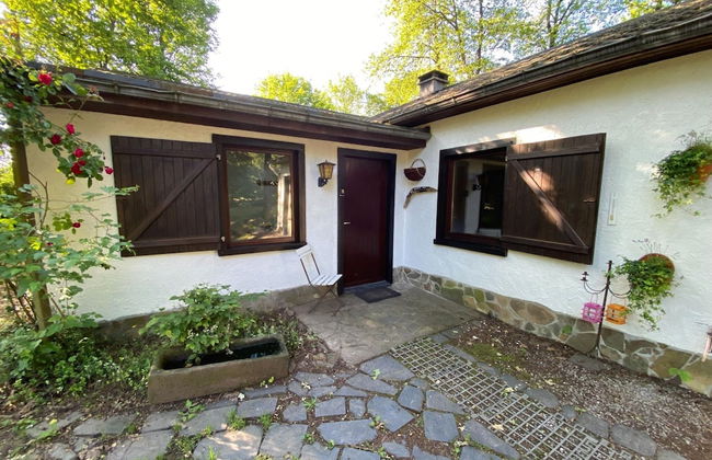 Charming Holiday Home With Garden - Photo 33