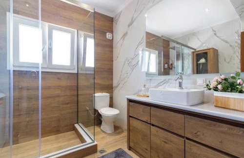 Angela a la Corfu - Foto 24