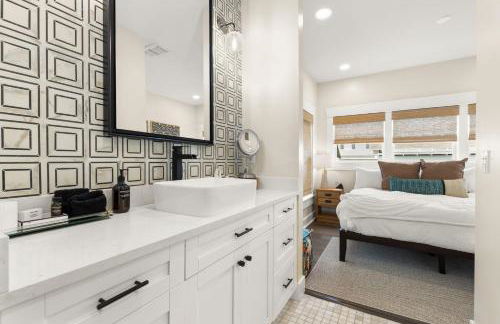 SoHo Serenity - Amazing Home with Private Pool & Hot Tub, SoHo District - Foto 34