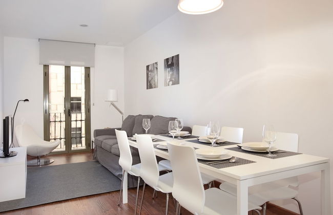 AB Montjuic - Photo 52