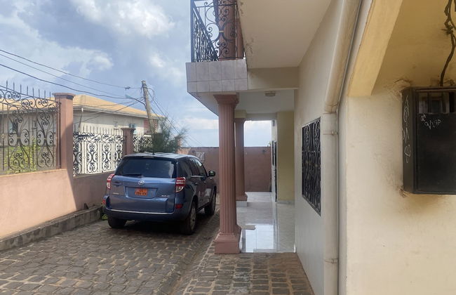 Manoir des Princesses Ekoumdoum - Foto 1