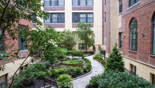 Sleeps 4! 2BR, Gym, Paid Parking, Close to Major Attractions - Foto 4, Garden