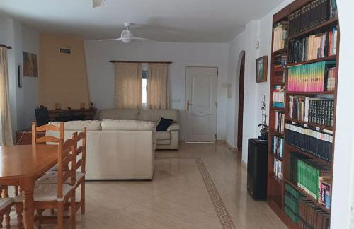 Villa Paz - Villa Familiar para 6 con piscina, AC, Wifi y parking - Foto 13