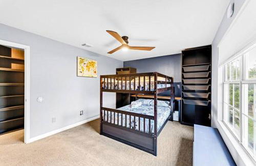 5 BR w/ Pool, close to Six flags, cowboy stadium, Globe Life field - Foto 9