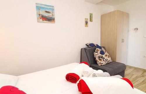 Seaside Apartments Hrka - Comfort One Bedroom Apartment with Terrace and Sea View 1 - Foto 6