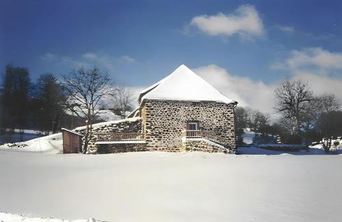 Gîte Au Cœur Du Cézallier Cantalien - Foto 1