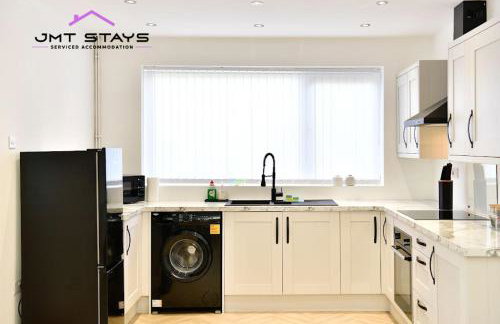 premium Offer for Extended Stays by JMT Stays l Swansea Short Lets and Serviced l With Private Parking - Foto 55