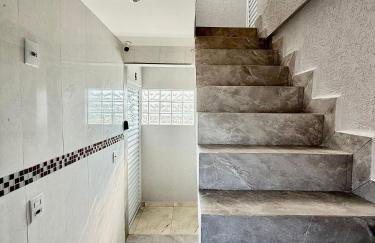 Corner of Two Flowers - Photo 7