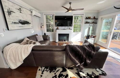 Cozy Cabin on the Lake w/ HotTub - Foto 26