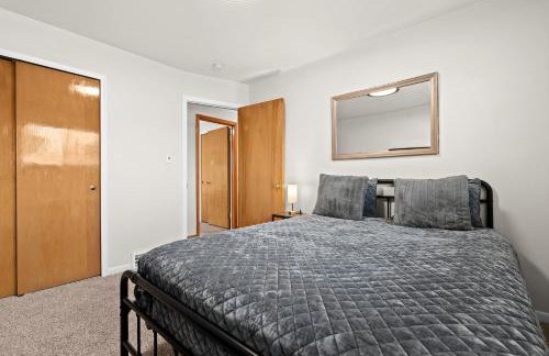 Charming Home Near Target and Parks 2 Bathrooms - Foto 24