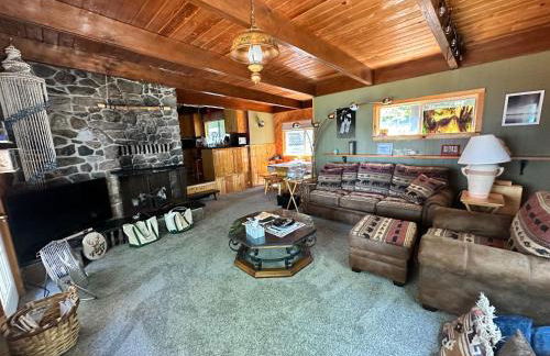 Well-appointed Adirondack cabin directly on 9-mile lake - Foto 47