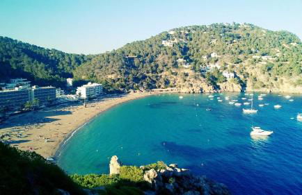 Modern Oasis: 4 Bedroom Villa in Ibiza City, 1263 - Foto 8