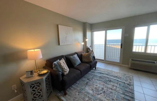 Bikinis and Martinis at Dolphin Run-Oceanfront-Pool! - Foto 4