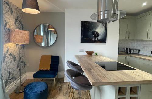 Cozy & unique two bedroom apt in the heart of town - Foto 5