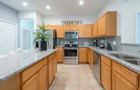 Family Nest 4-Bedroom Home Near Disney World - Photo 16