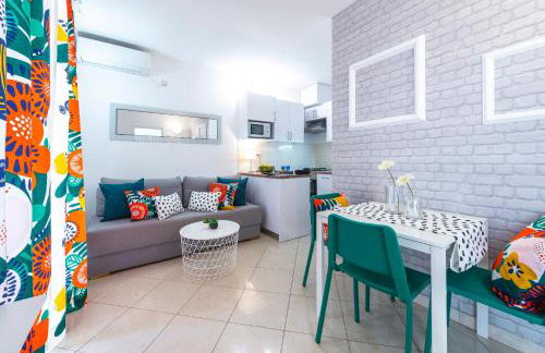 Niko's Charming Apartment with FREE parking - Foto 21