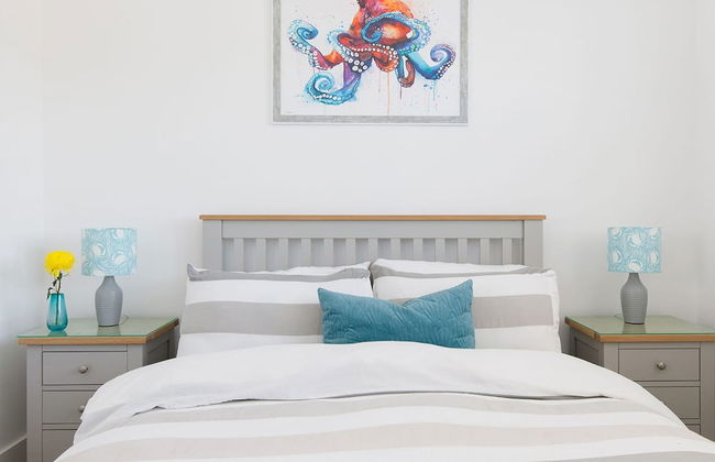 Delightful Seaside Hideaway 5 Mins to Beach - Photo 13