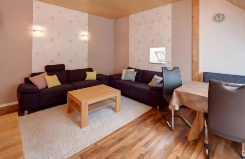 Hof in L i e b e s d o r f - Akelei - Foto 4