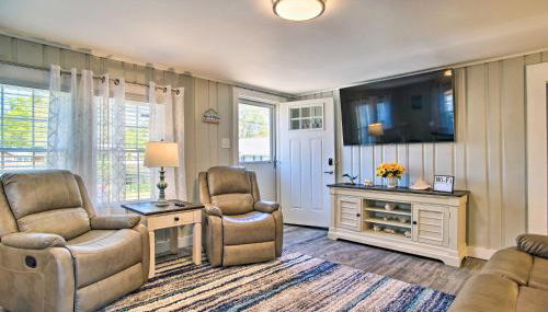 Walk to Swifts Beach! Classic Cottage with Deck - Foto 4