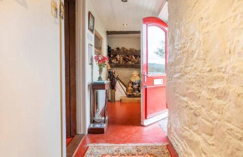 The Byre (Unusual and Different). - Foto 6