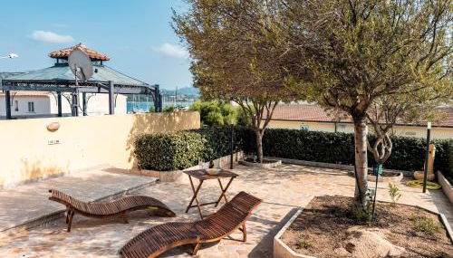 Casa Olivia - Casa indipendente nel centro di Cannigione a 3 minuti a piedi dal lungomare, 5 minuti a piedi dalla spiaggia più vicina e vicinissima alle spiagge più belle della Costa Smeralda - Foto 1, Garden