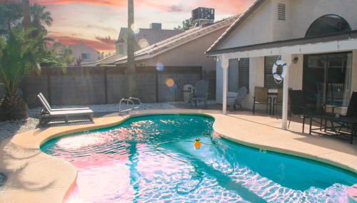 Large Pool & Patio Cozy Single Story Family House - Foto 4