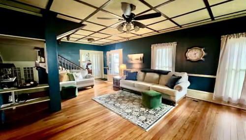 Classic Lakeside Estate Stay with Cozy Living Spaces & Outdoor Adventures in Kuttawa, Kentucky - Foto 4