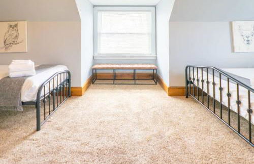 Elegant Shaw 5BR with Comfort in Mind ABODEbucks - Photo 40