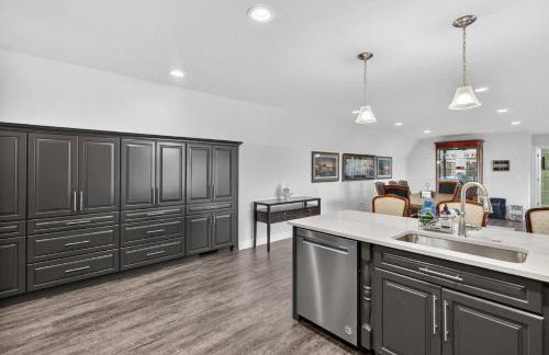 Family Mountain Escape w Private Suite Modern Comforts - Foto 29