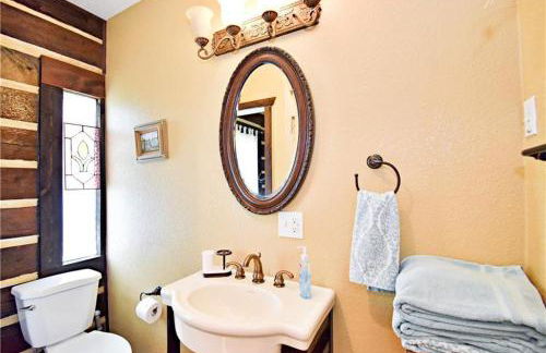 RUSTIC BLUEBONNET CABIN With VIEW BY HIDDEN FALL PARK - Foto 22