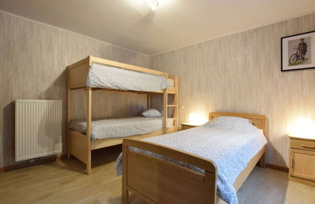 Serene Garden Retreat - Photo 9