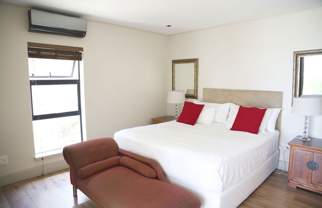 Oceana Villa Self Catering - Photo 6