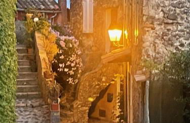 Biot - Place des Arcades - Foto 27