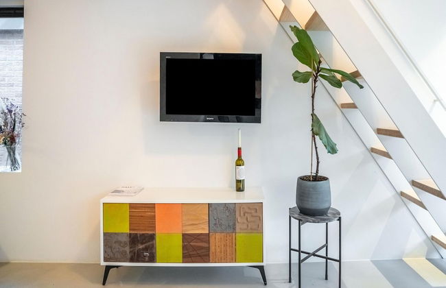 Stylish Holiday Home With Private Garden - Photo 8