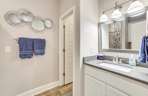 Private Dock and Yard! Modern Getaway in Mabank - Foto 16