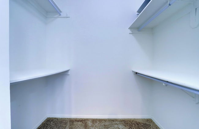 Spacious 2BR Apartment in Crystal City - Photo 24